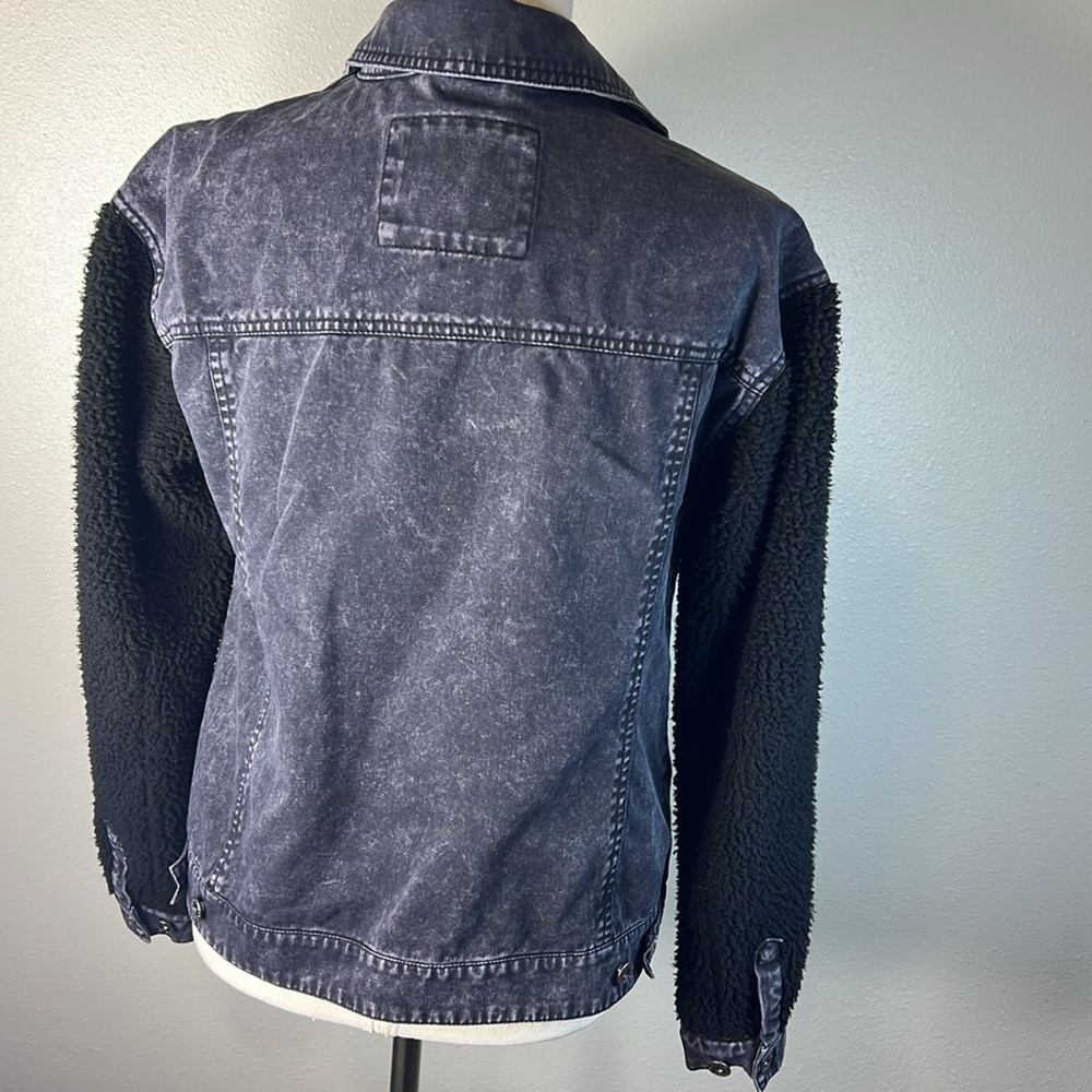 LEVIS Denim Sherpa Trucker Jacket Women SM Black Acid Wash Cotton Zip Up‎ Snap - Picture 5 of 17